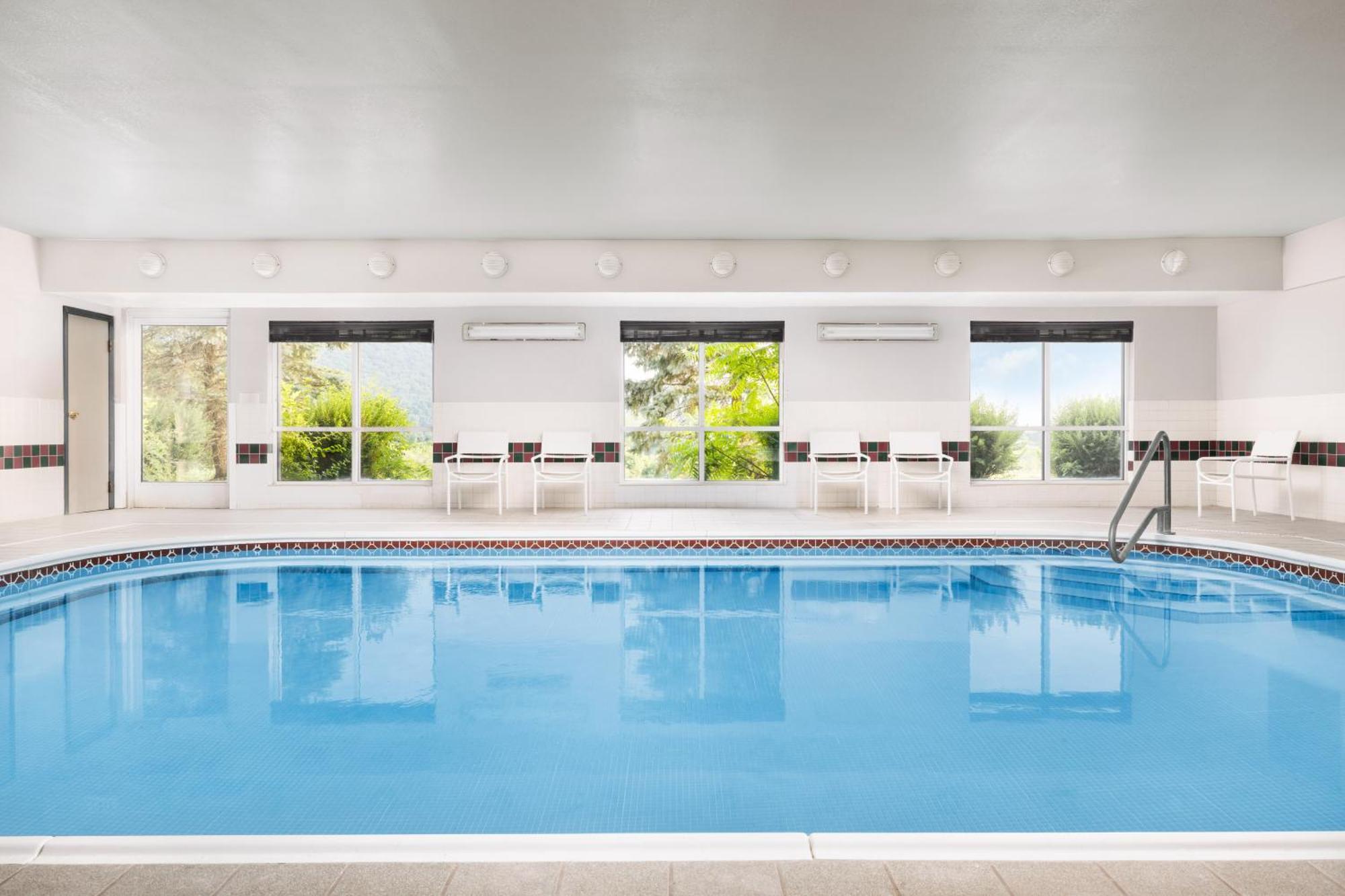 Country Inn & Suites By Radisson, Big Flats Horseheads Eksteriør billede