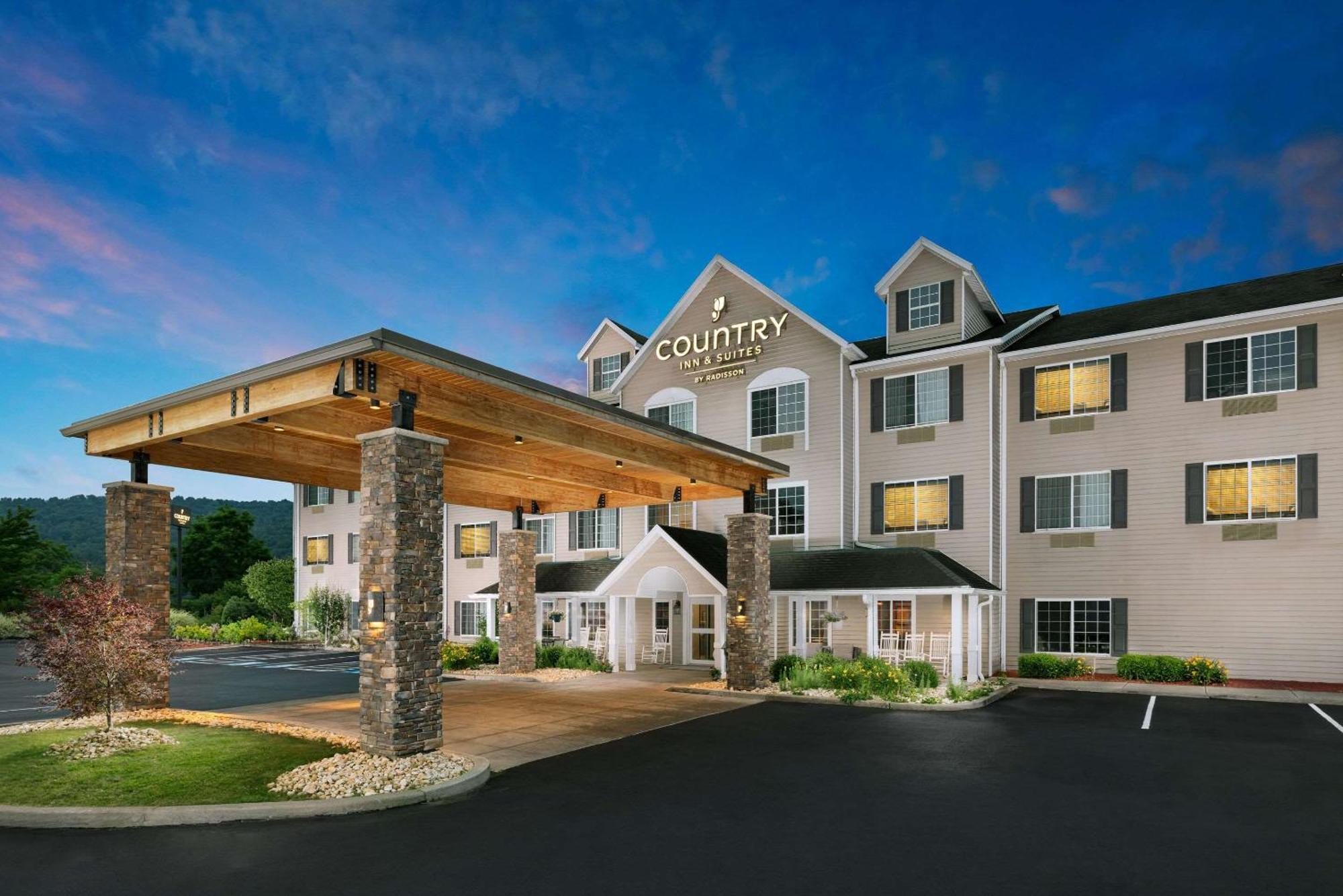 Country Inn & Suites By Radisson, Big Flats Horseheads Eksteriør billede